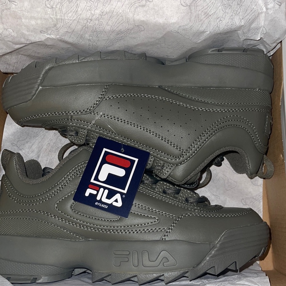 FILA Sneakers